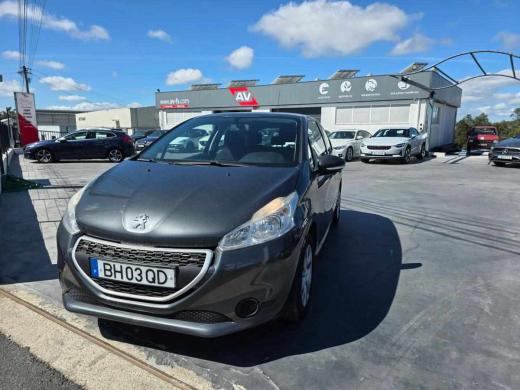 peugeot-208-1-2-vti-2013-gasolina-1199cc