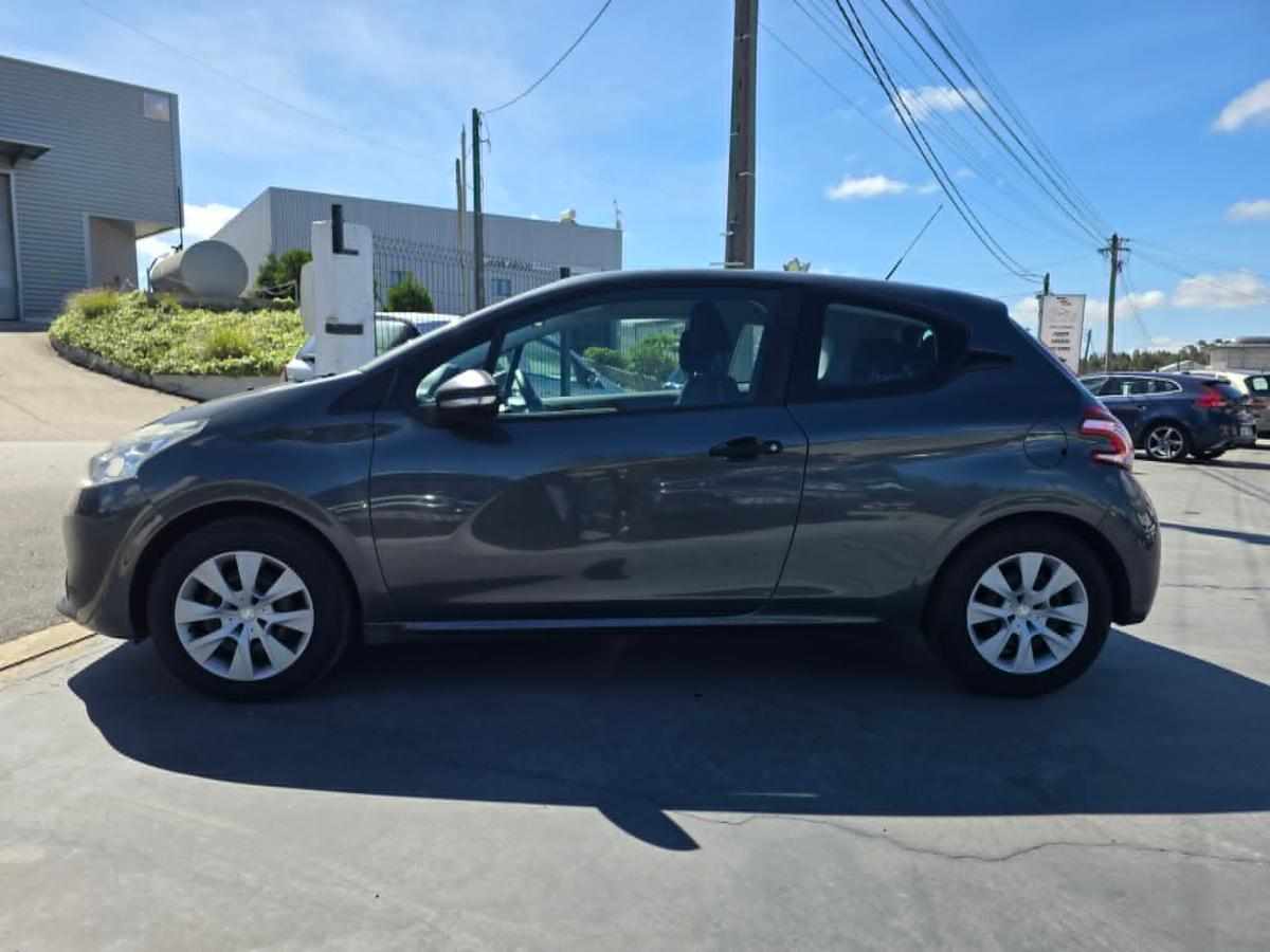 peugeot-208-1-2-vti-2013-gasolina-1199cc
