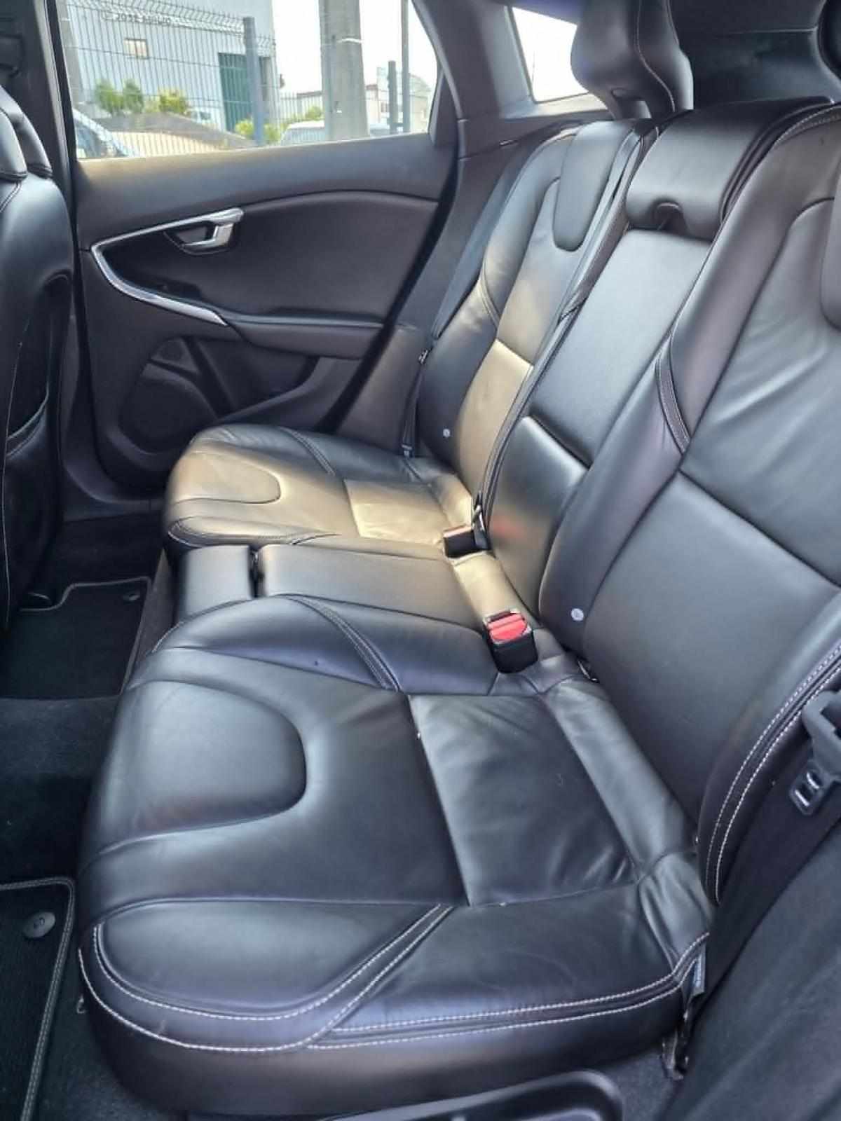 volvo-v40-1-6-d2-2014-diesel-1560cc