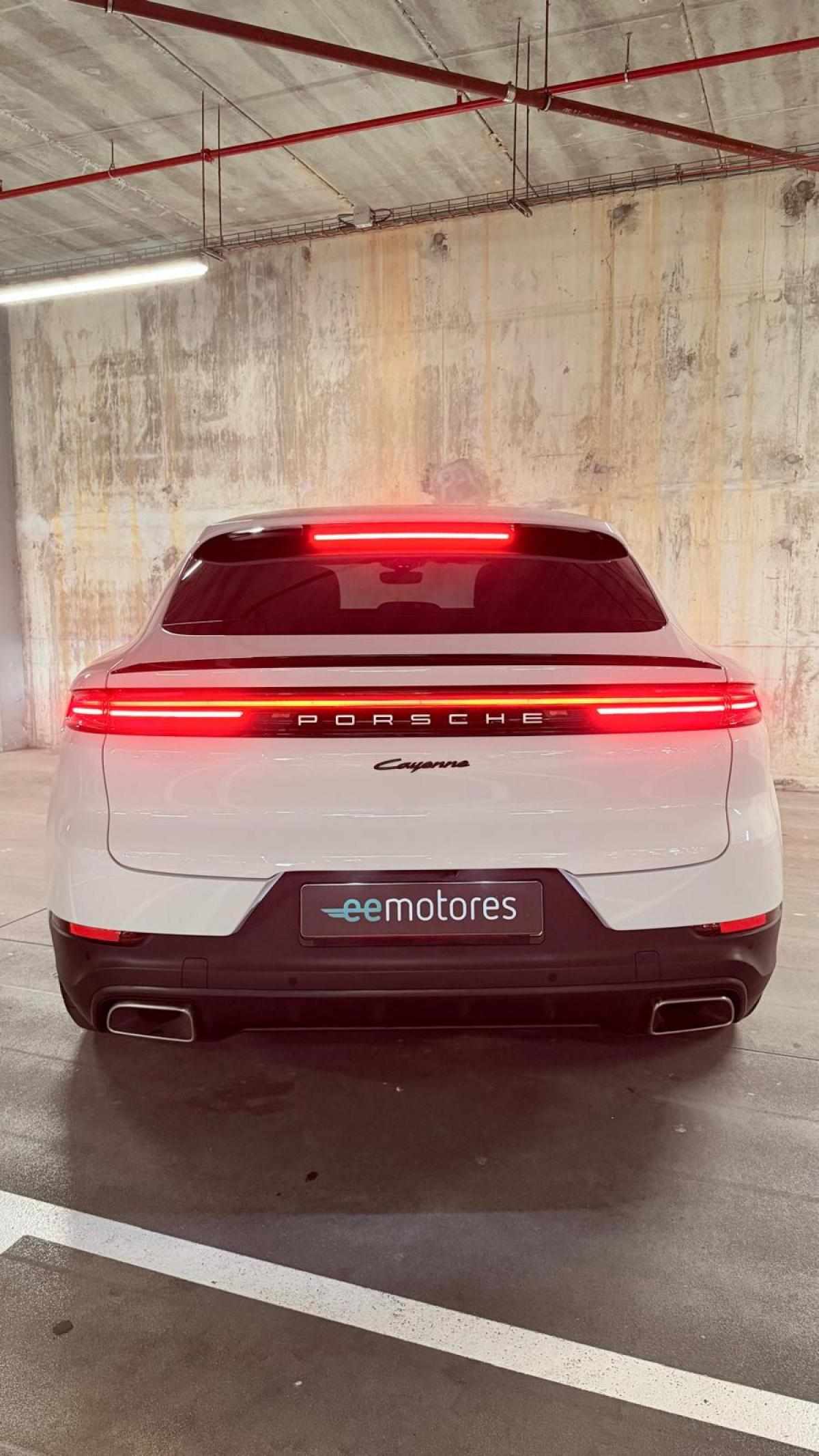 porsche-cayenne-2024-hibrido-a-gasolina-2995cc