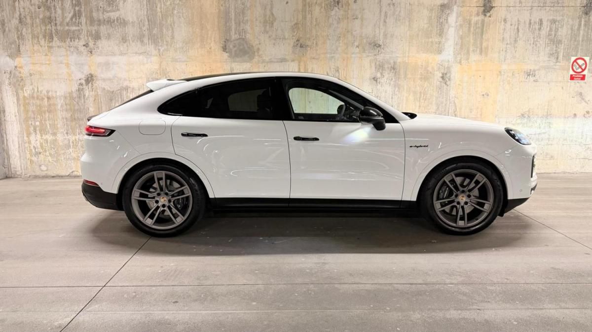 porsche-cayenne-2024-hibrido-a-gasolina-2995cc