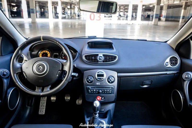 renault-clio-2011-gasolina-1998cc