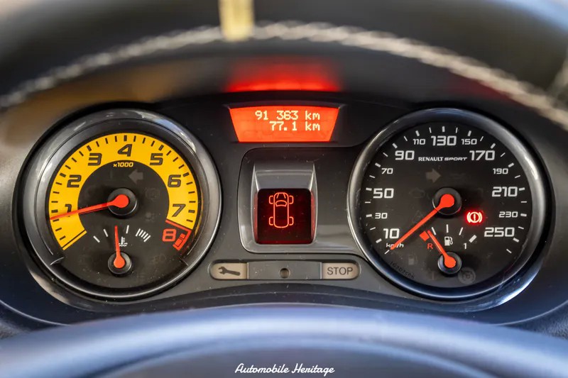 renault-clio-2011-gasolina-1998cc