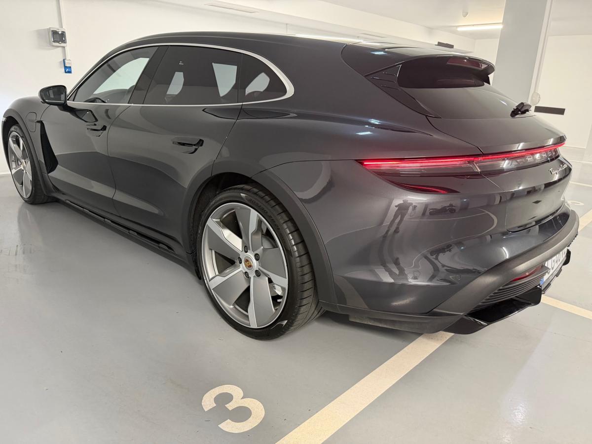 porsche-taycan-2022-eletrico-500cc