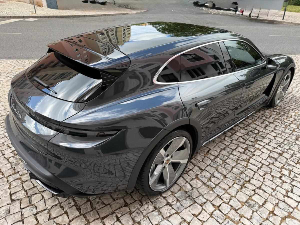 porsche-taycan-2022-eletrico-500cc
