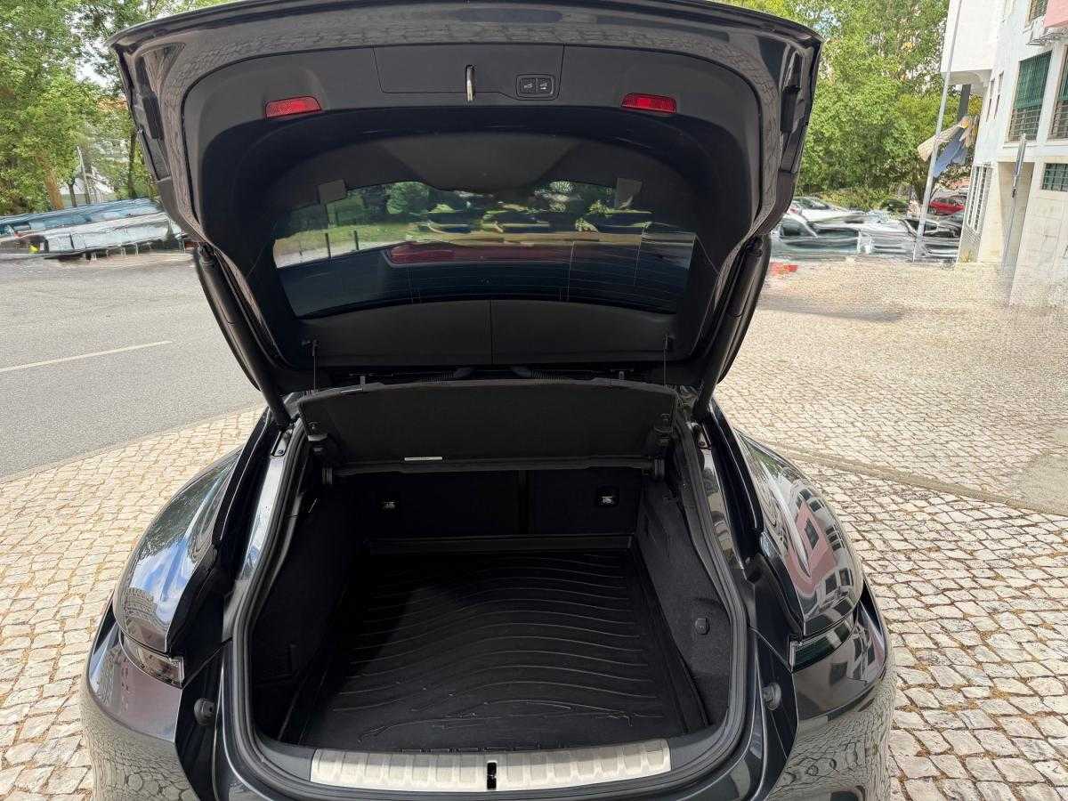 porsche-taycan-2022-eletrico-500cc