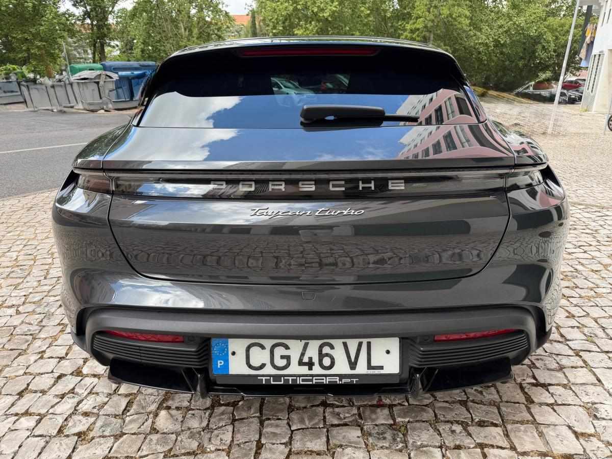 porsche-taycan-2022-eletrico-500cc