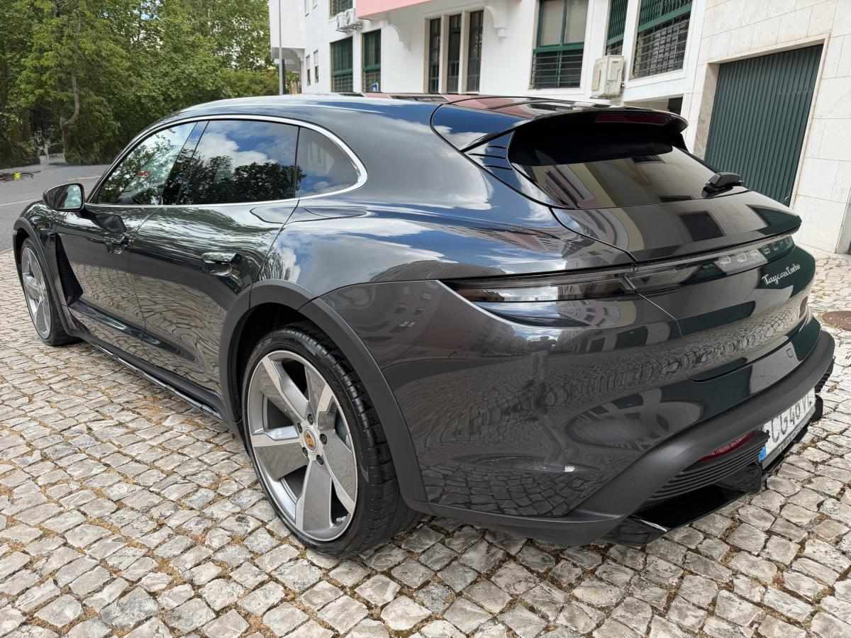 porsche-taycan-2022-eletrico-500cc