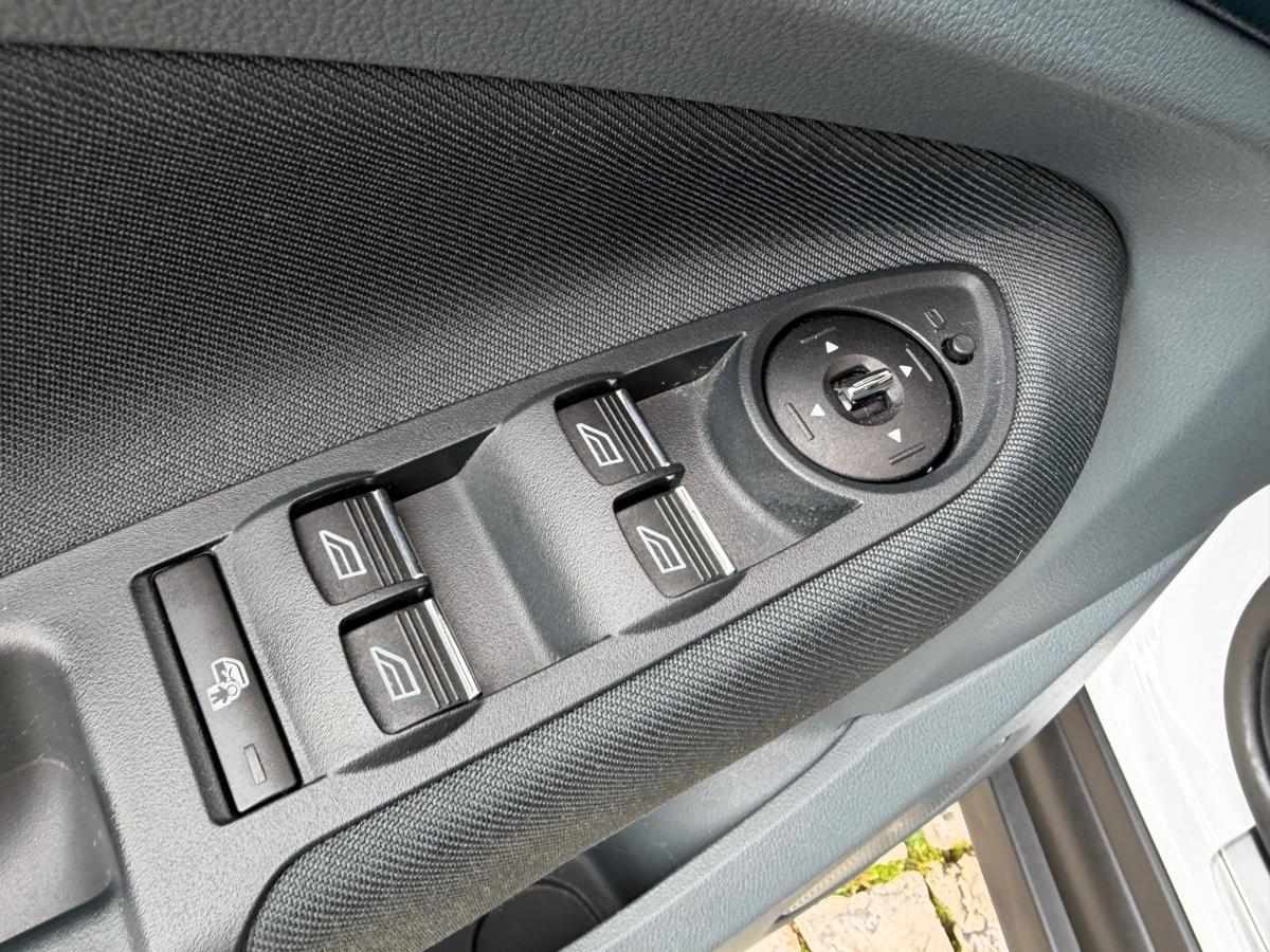 ford-c-max-2015-gasolina-998cc