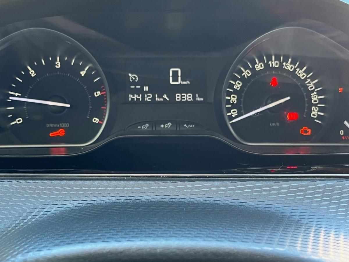 peugeot-208-2019-diesel-1499cc