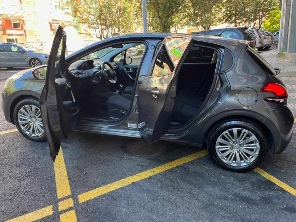 peugeot-208-2019-diesel-1499cc