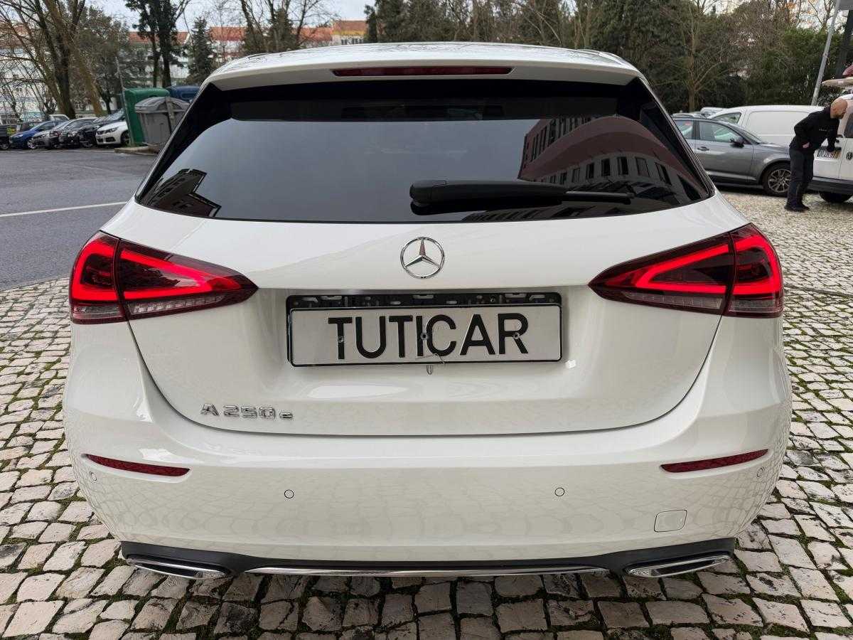 mercedes-benz-classe-a-2020-hibrido-a-gasolina-1332cc