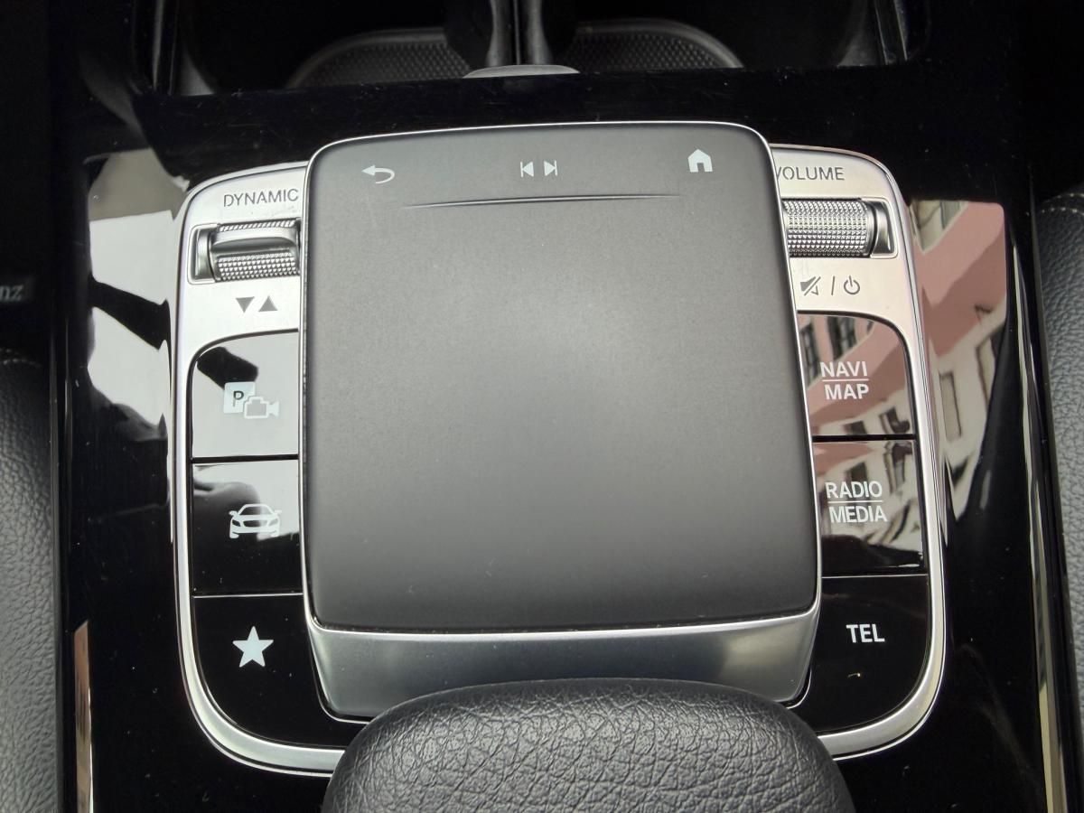 mercedes-benz-classe-a-2020-hibrido-a-gasolina-1332cc