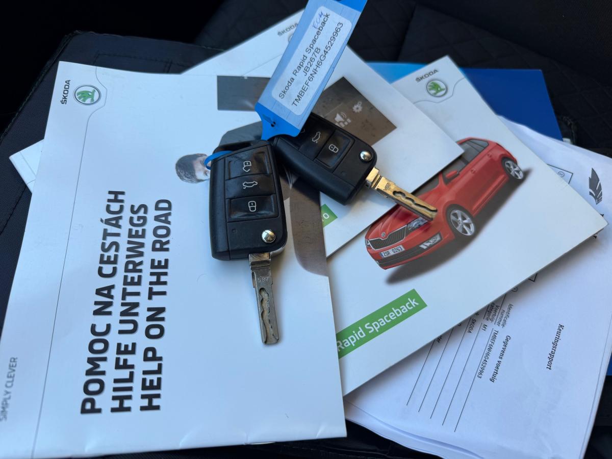 skoda-rapid-spaceback-2016-diesel-1422cc