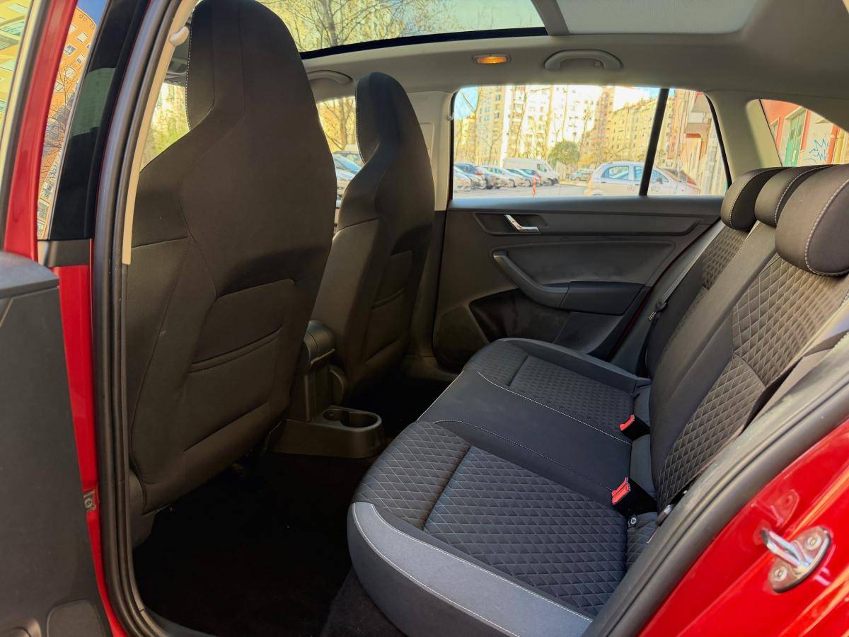 skoda-rapid-spaceback-2016-diesel-1422cc