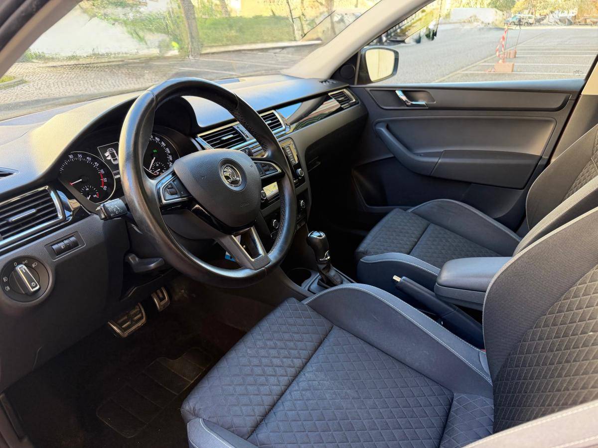 skoda-rapid-spaceback-2016-diesel-1422cc