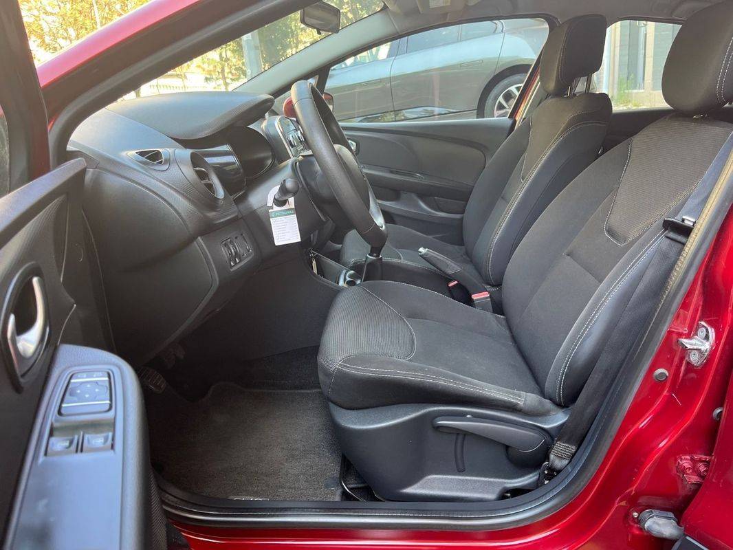 renault-clio-sport-tourer-2019-diesel-1461cc
