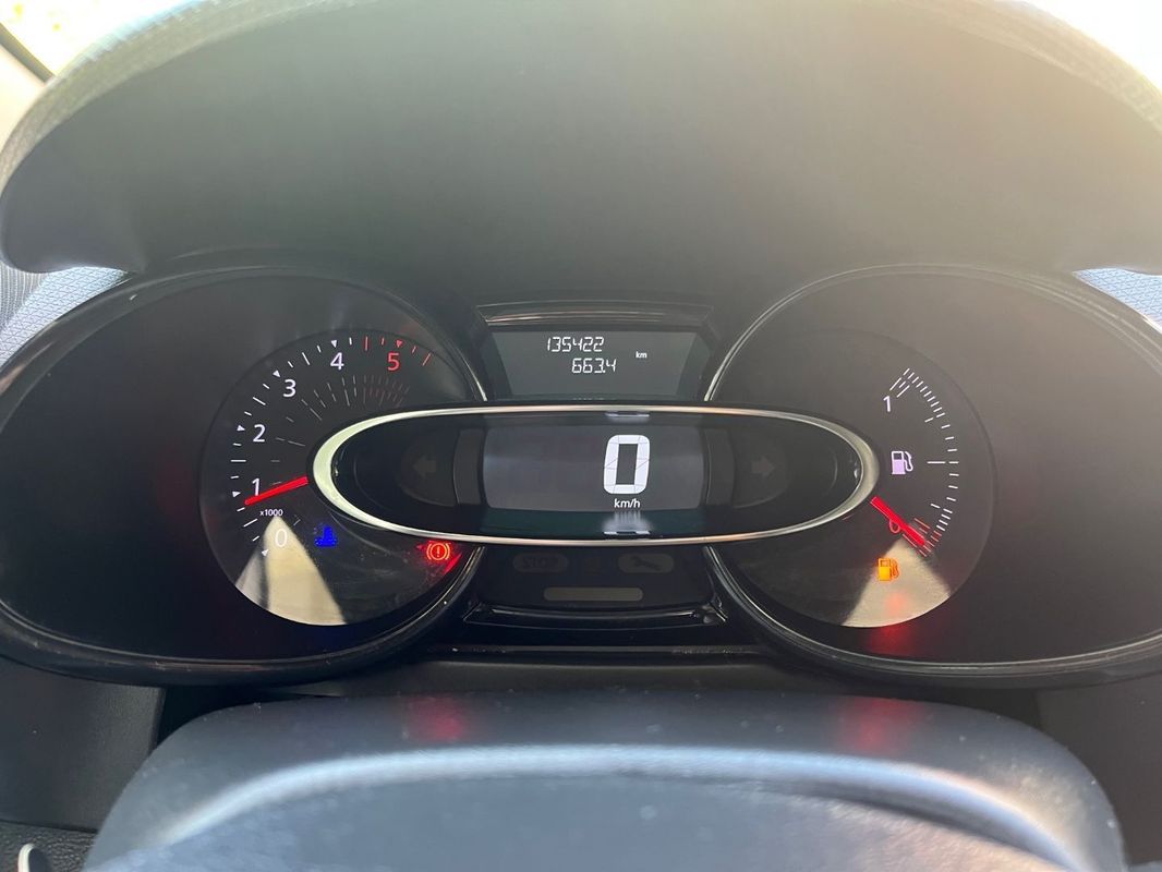 renault-clio-sport-tourer-2019-diesel-1461cc