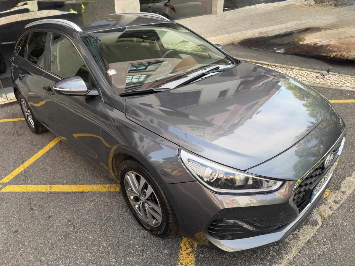 hyundai-i30-sw-2019-diesel-1598cc