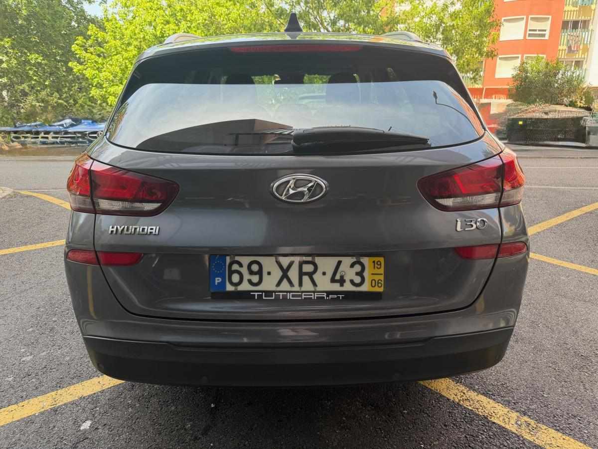 hyundai-i30-sw-2019-diesel-1598cc