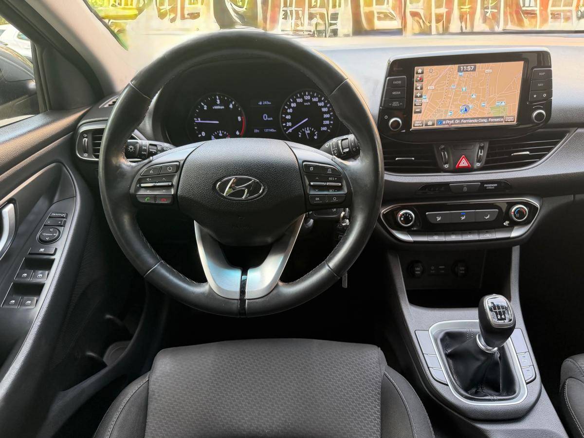 hyundai-i30-sw-2019-diesel-1598cc