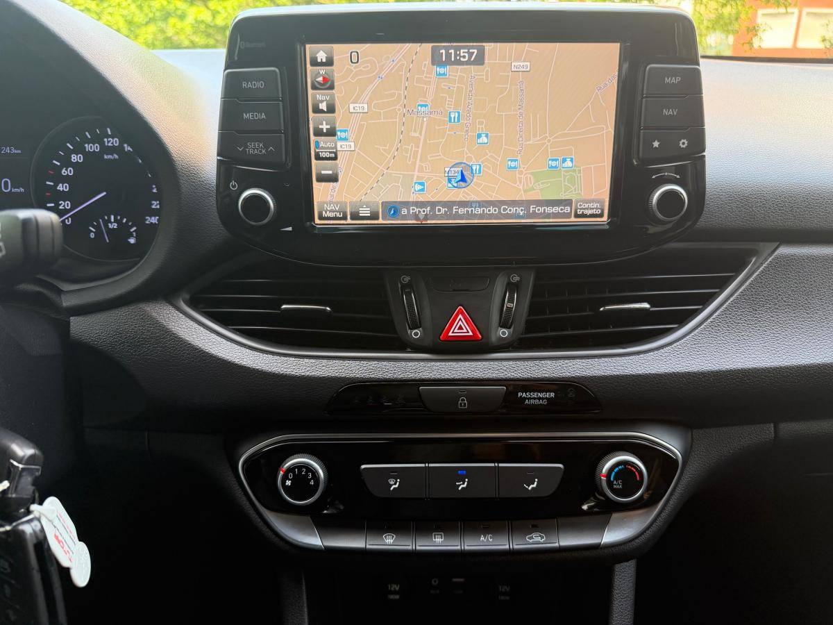 hyundai-i30-sw-2019-diesel-1598cc