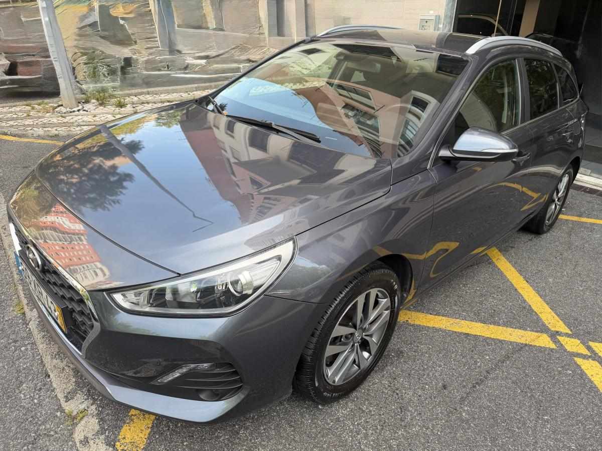 hyundai-i30-sw-2019-diesel-1598cc