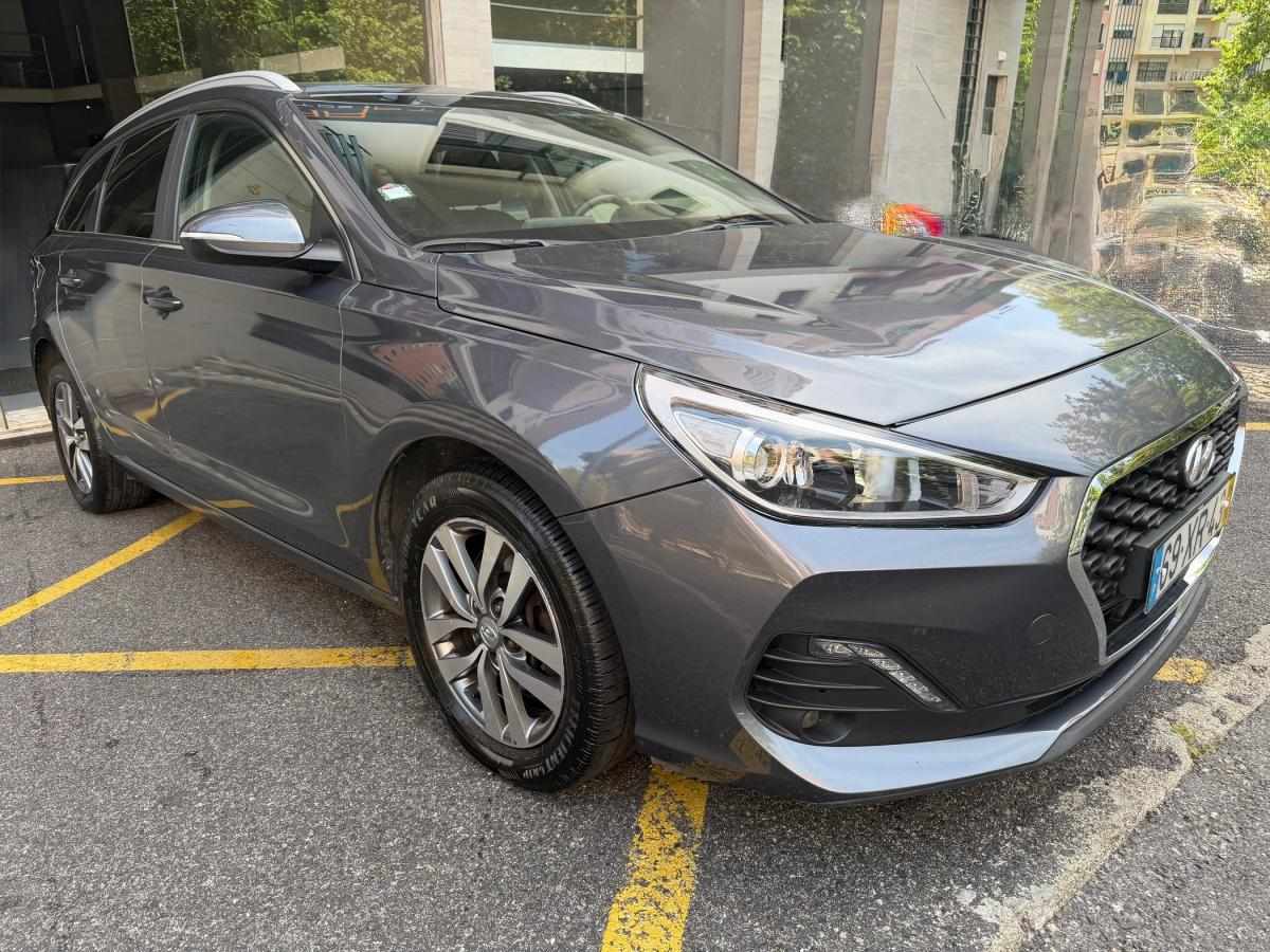 hyundai-i30-sw-2019-diesel-1598cc