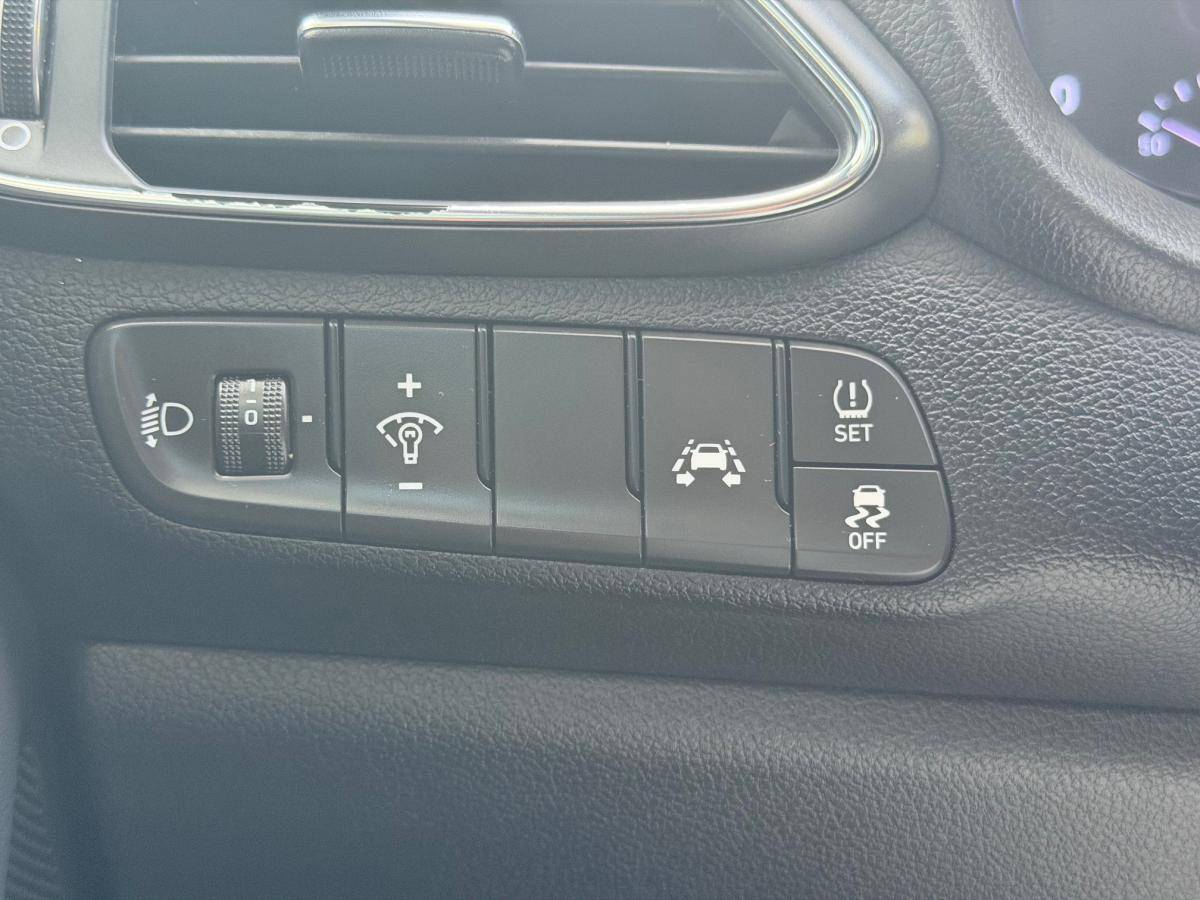 hyundai-i30-sw-2019-diesel-1598cc