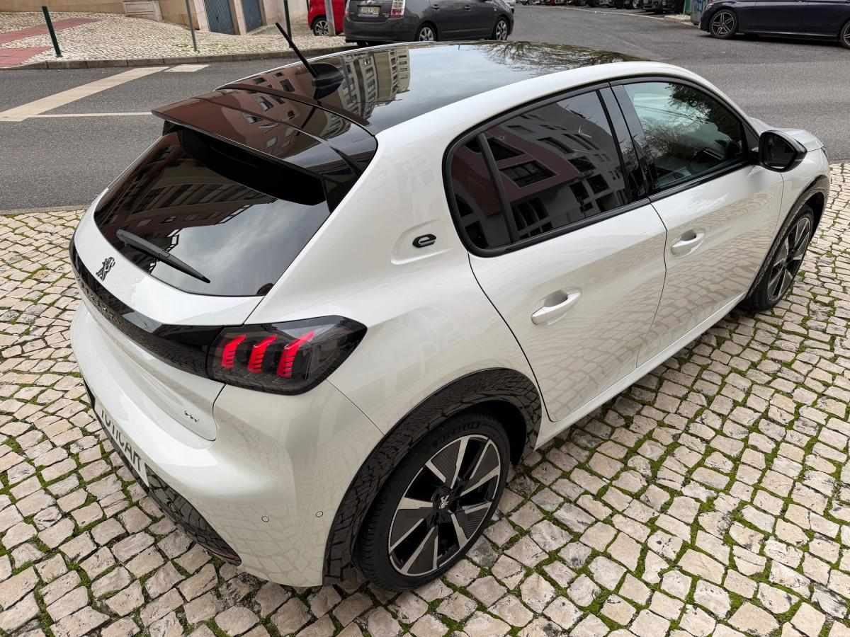 peugeot-208-2021-eletrico-500cc