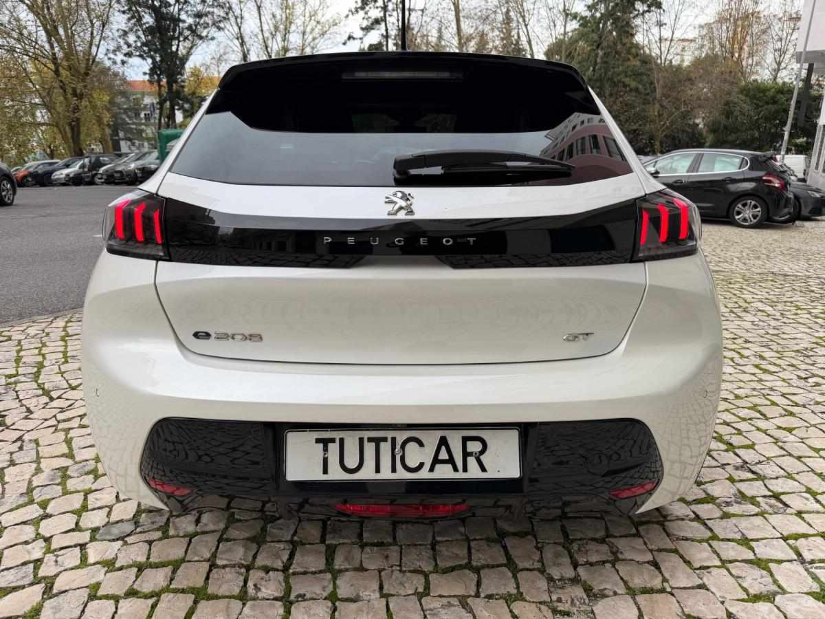 peugeot-208-2021-eletrico-500cc