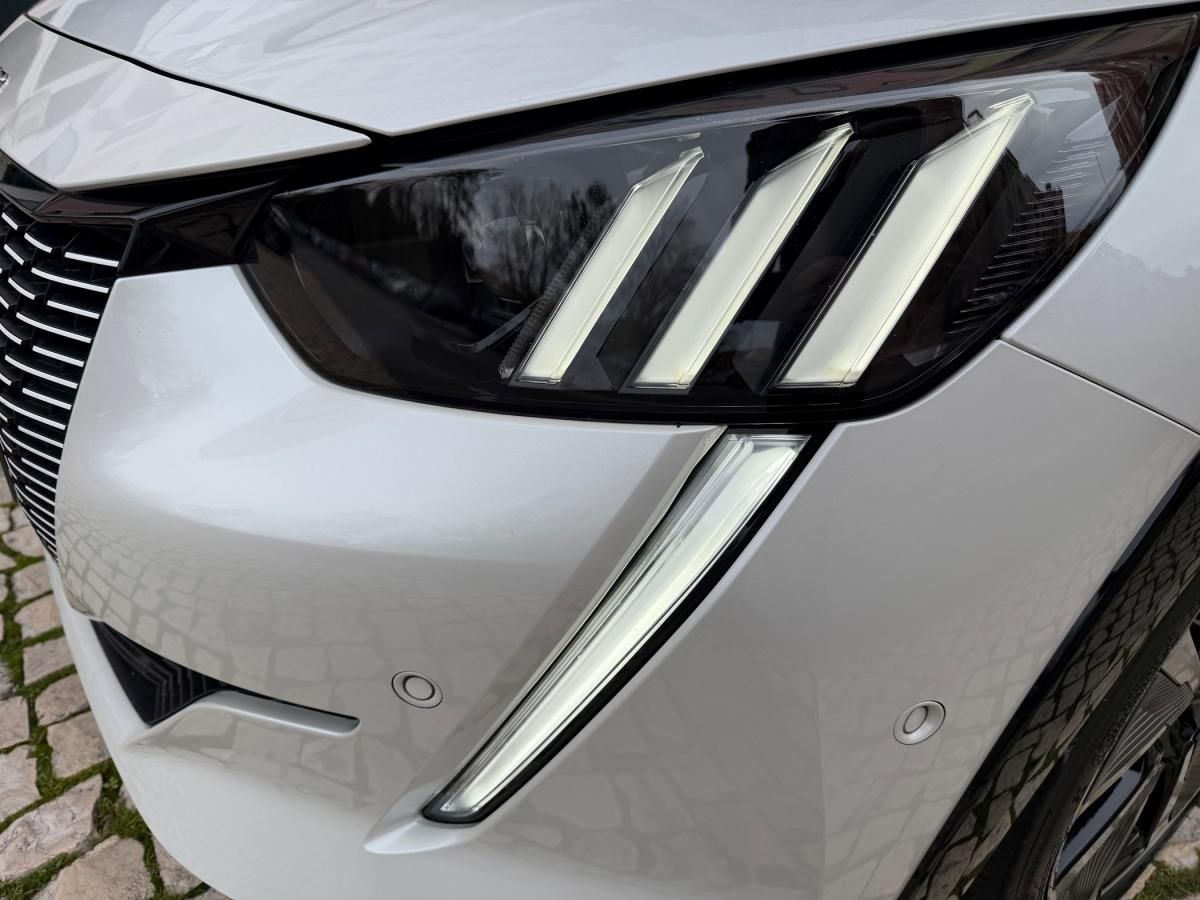 peugeot-208-2021-eletrico-500cc