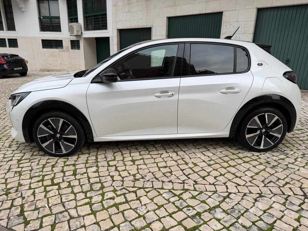 peugeot-208-2021-eletrico-500cc