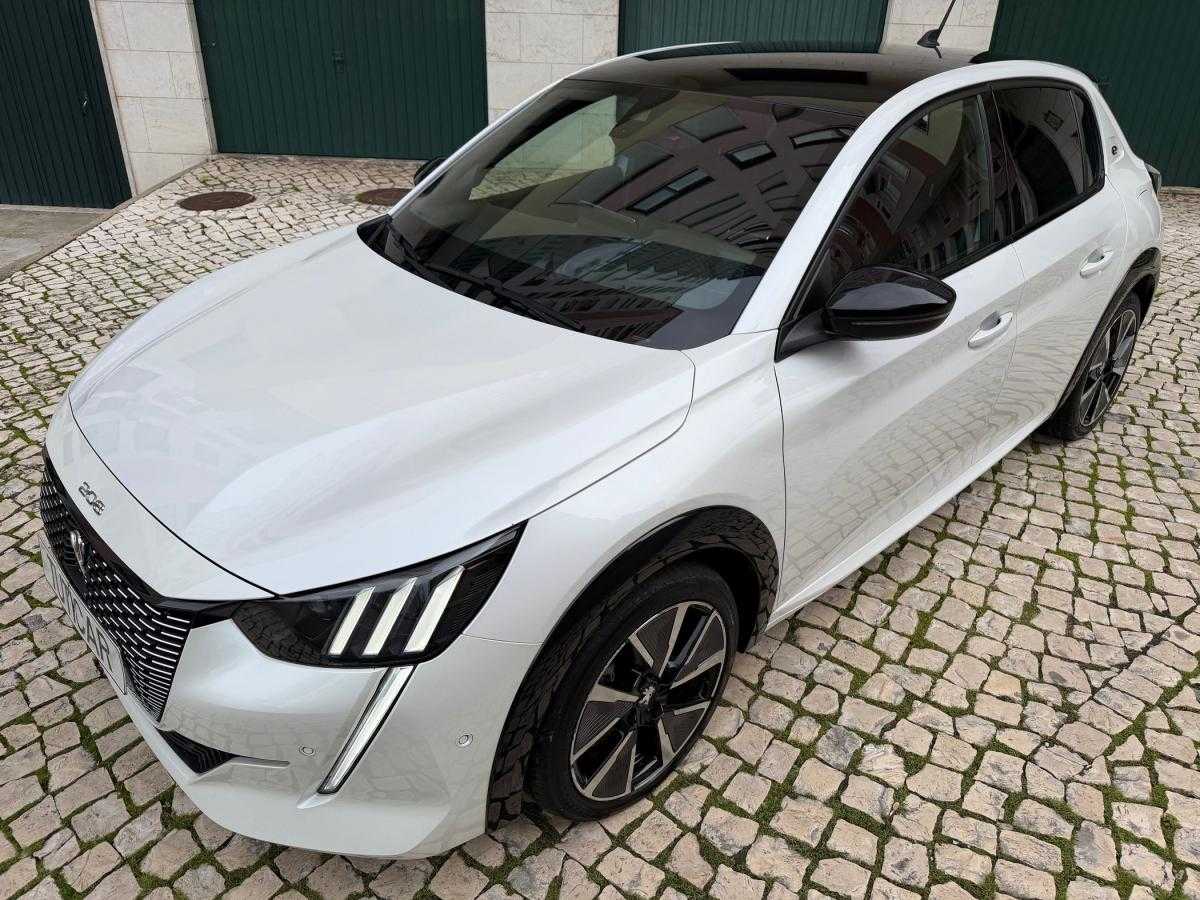 peugeot-208-2021-eletrico-500cc