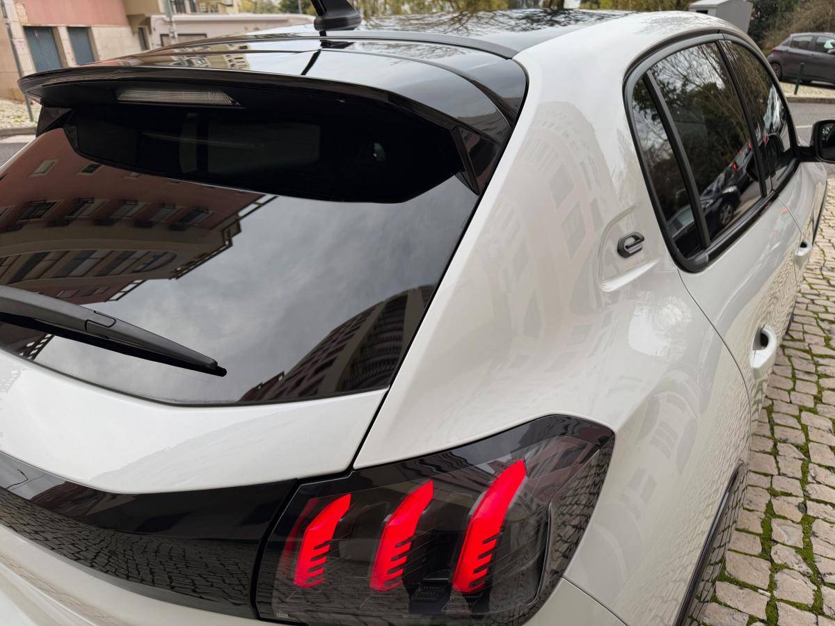 peugeot-208-2021-eletrico-500cc
