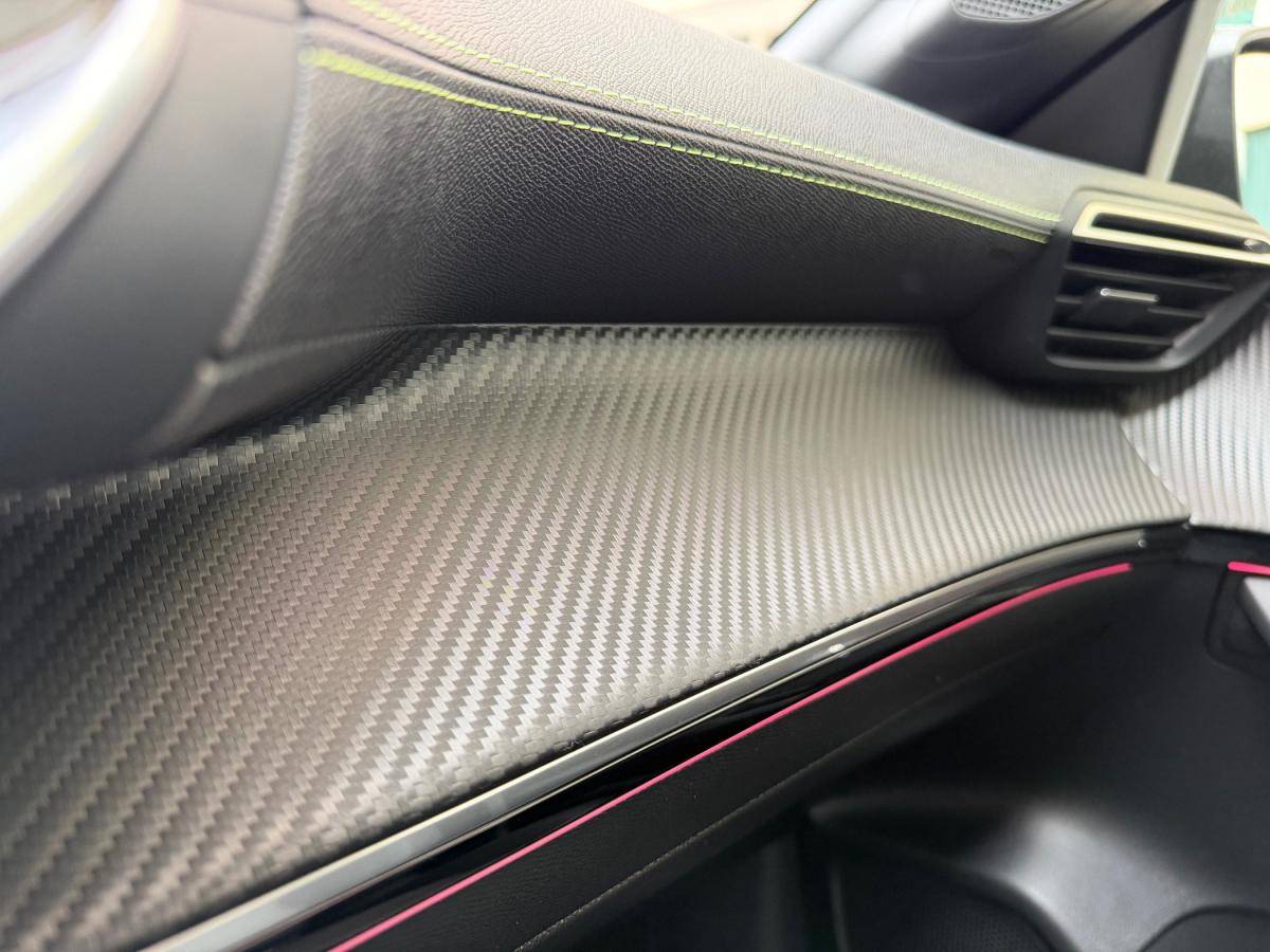 peugeot-208-2021-eletrico-500cc