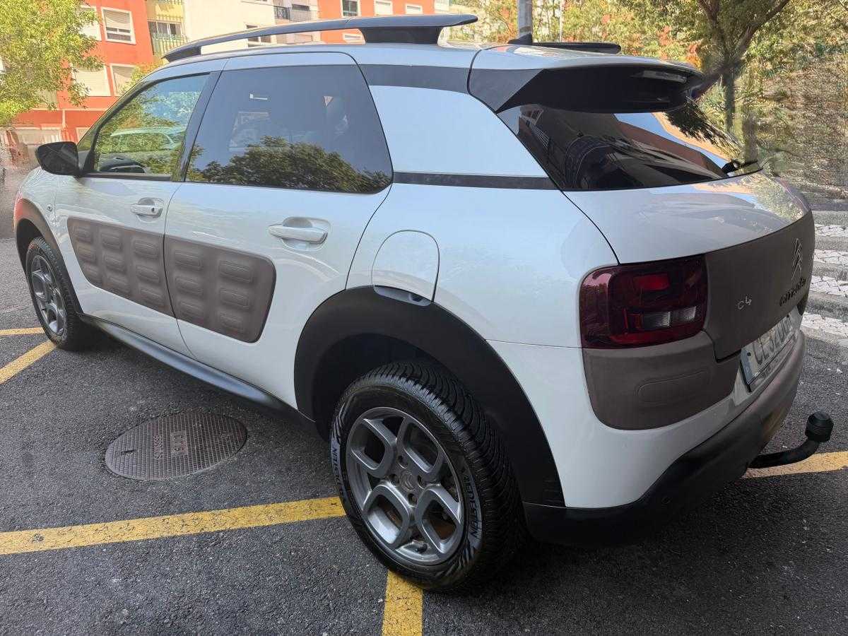 citroen-c4-cactus-2014-diesel-1560cc