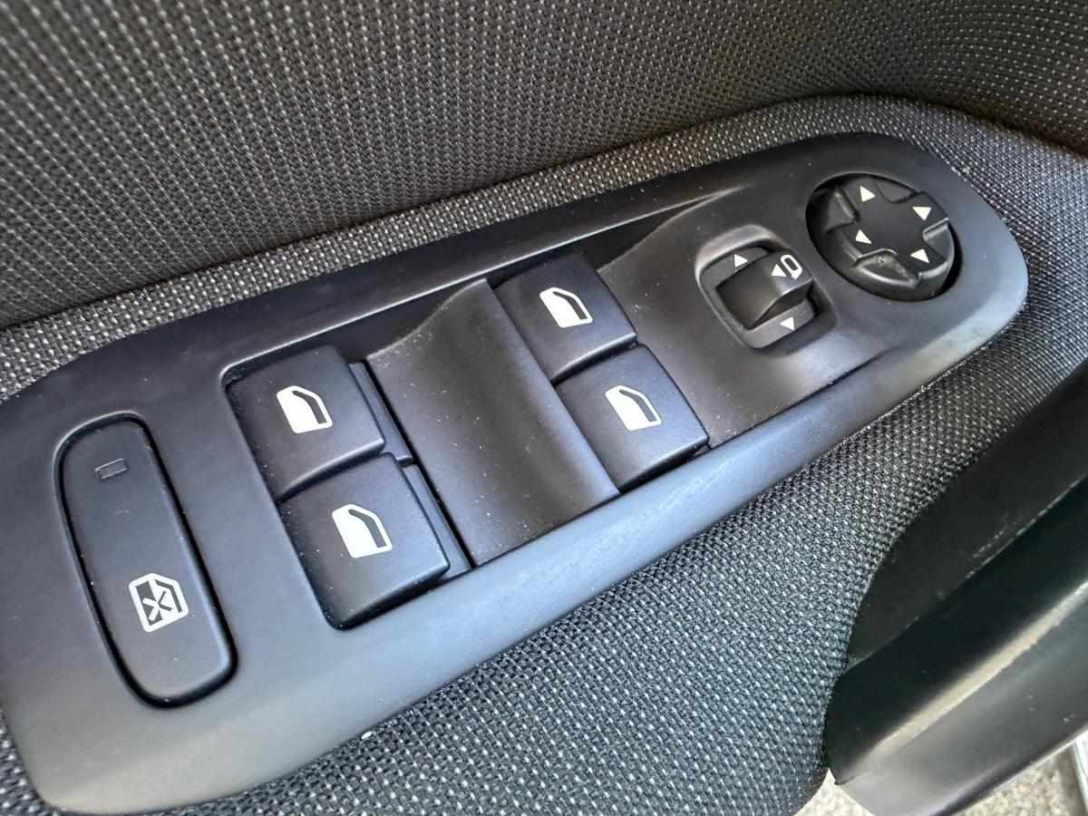 peugeot-308-2019-diesel-1499cc
