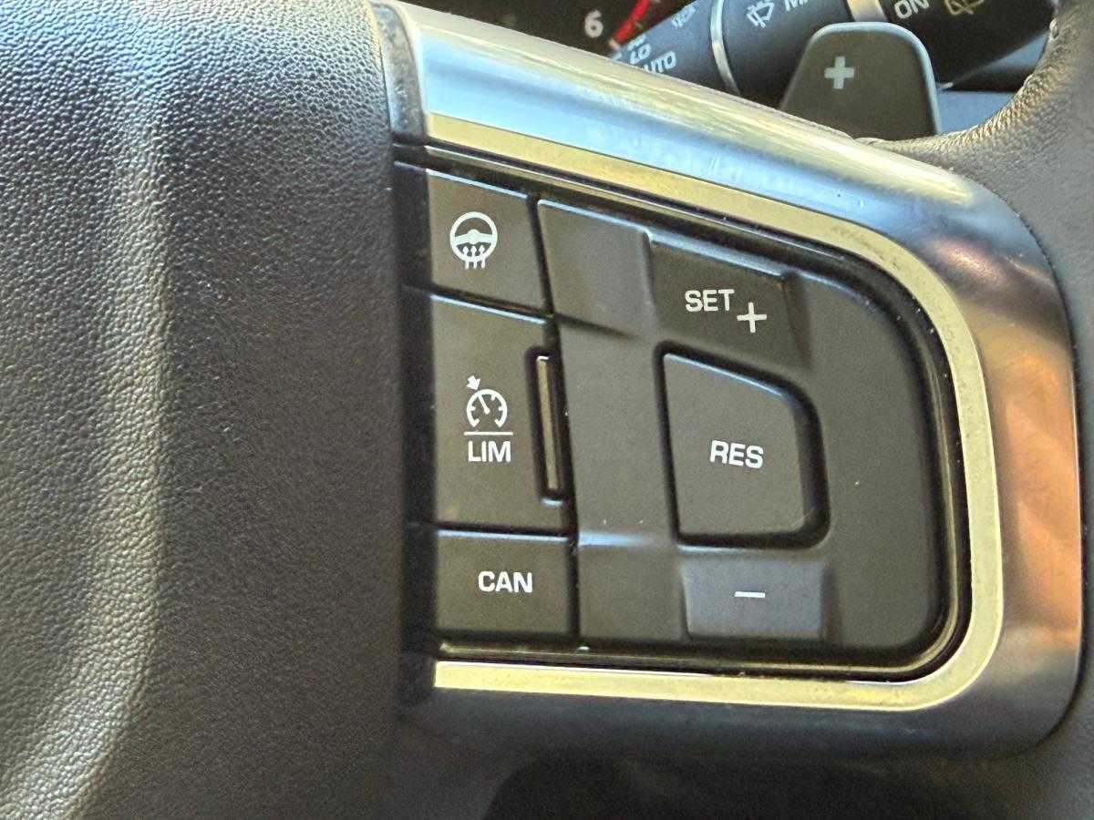 land-rover-discovery-sport-2018-diesel-1999cc