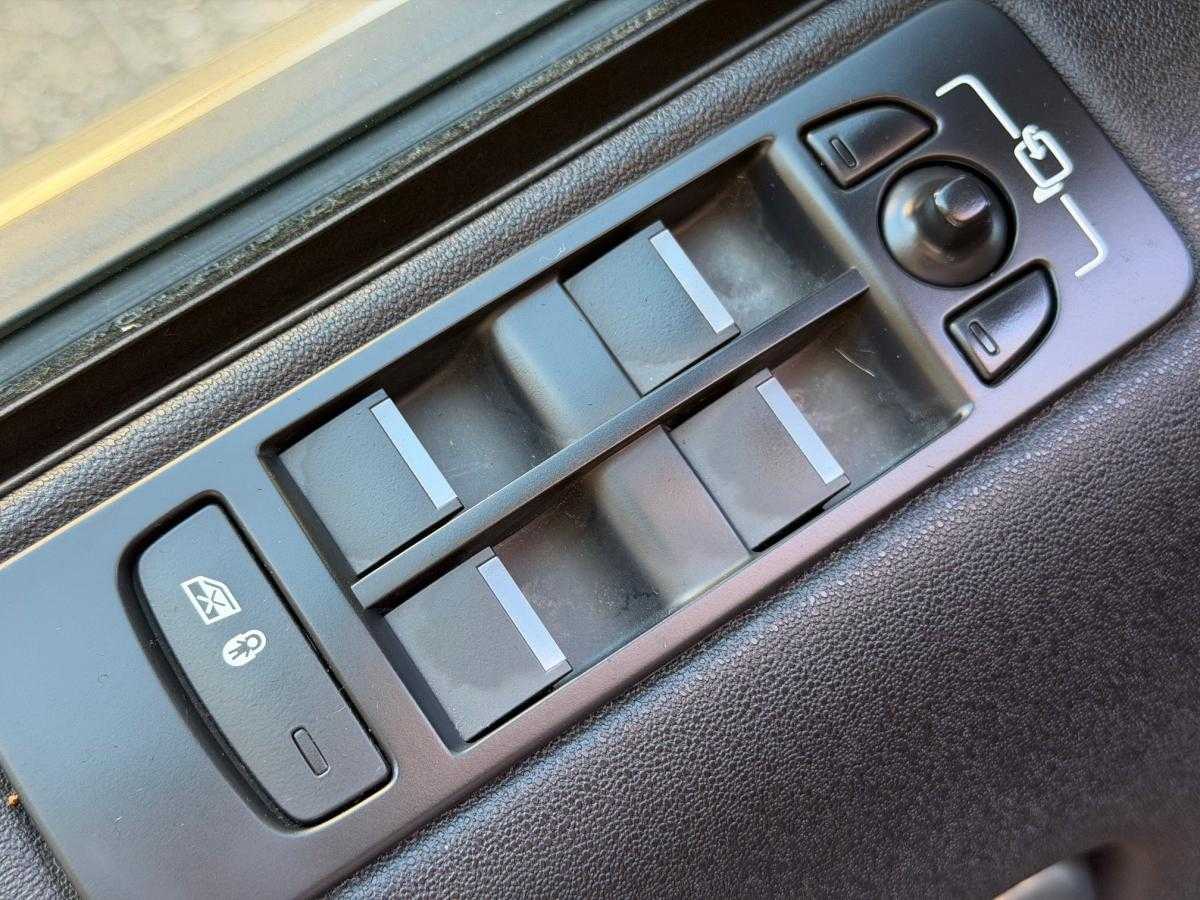 land-rover-discovery-sport-2018-diesel-1999cc