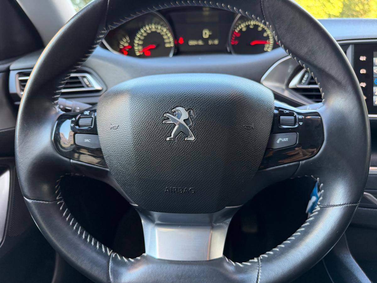 peugeot-308-2015-gasolina-1199cc