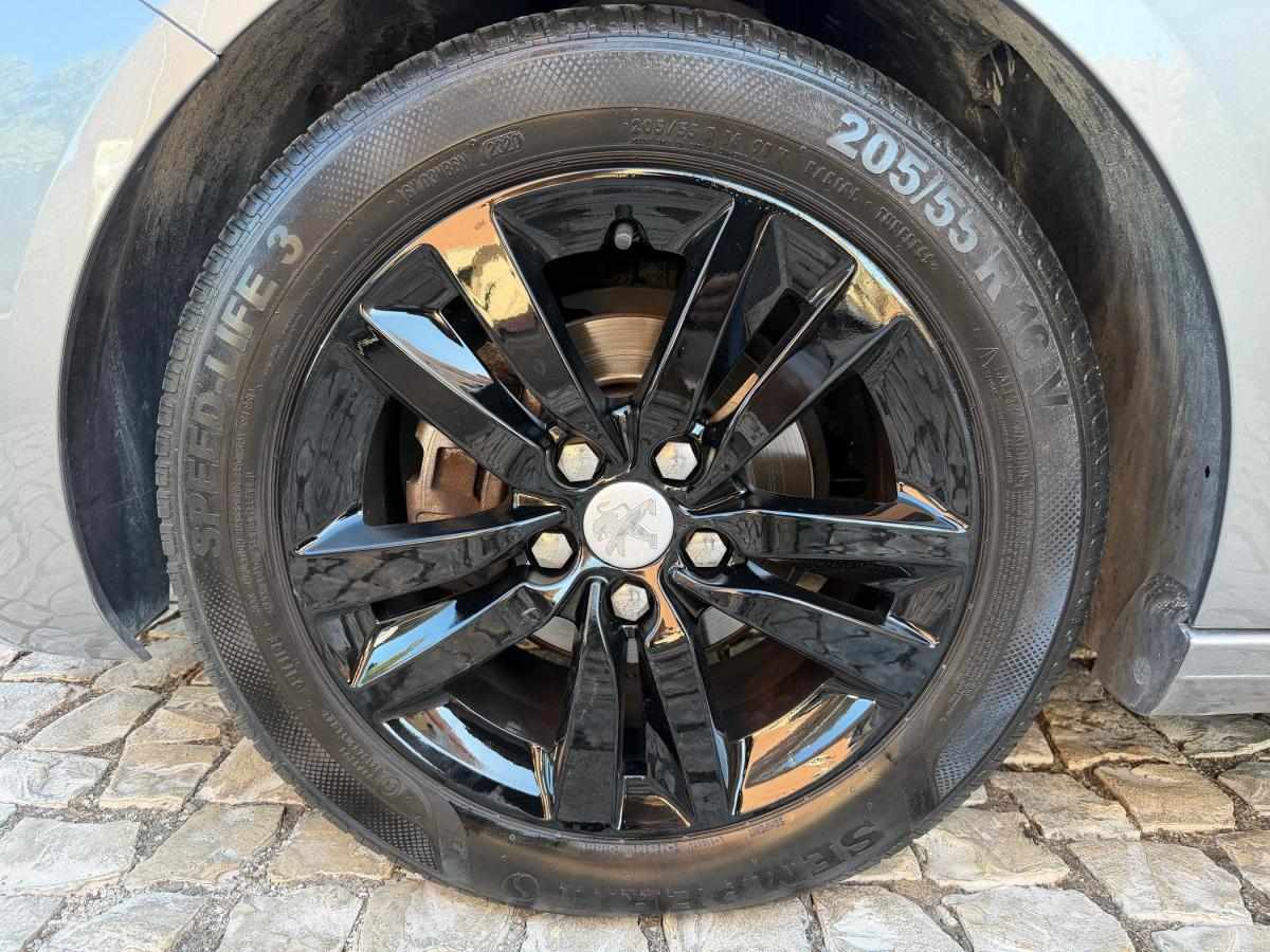 peugeot-308-2015-gasolina-1199cc
