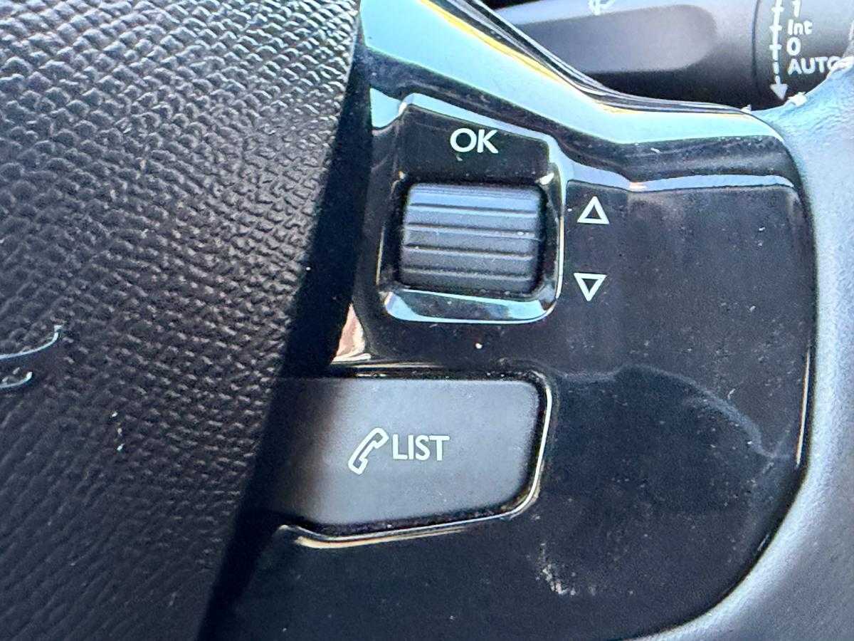 peugeot-308-2015-gasolina-1199cc