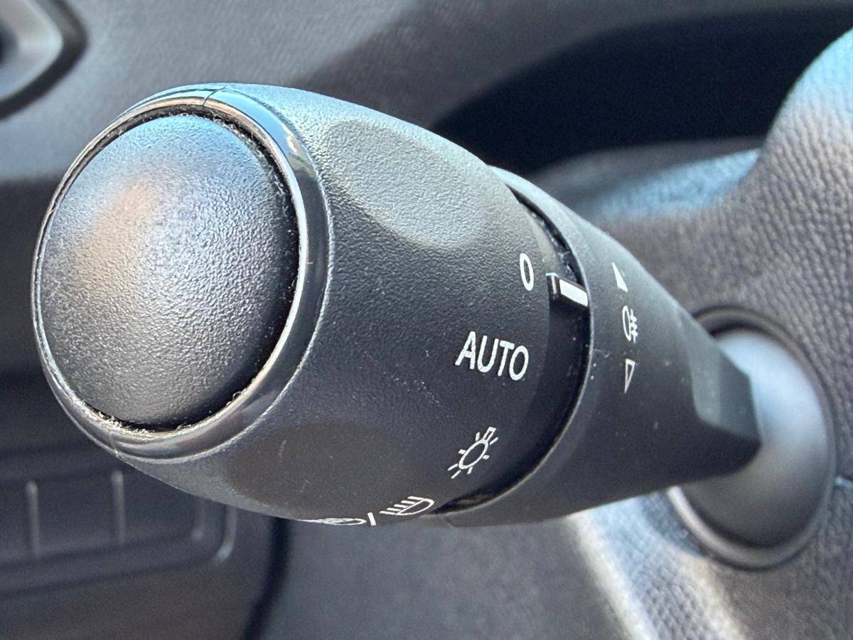 peugeot-308-2015-gasolina-1199cc