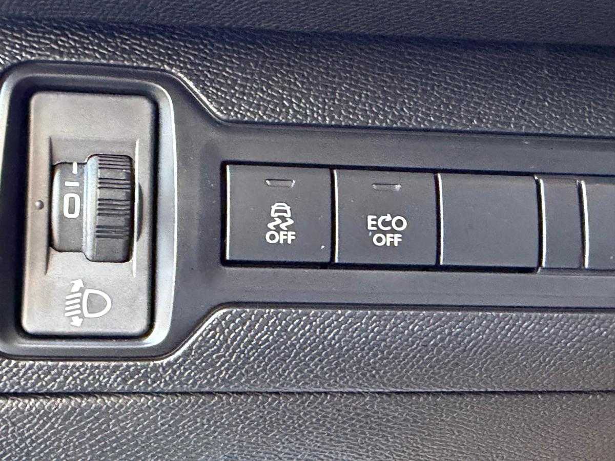 peugeot-308-2015-gasolina-1199cc