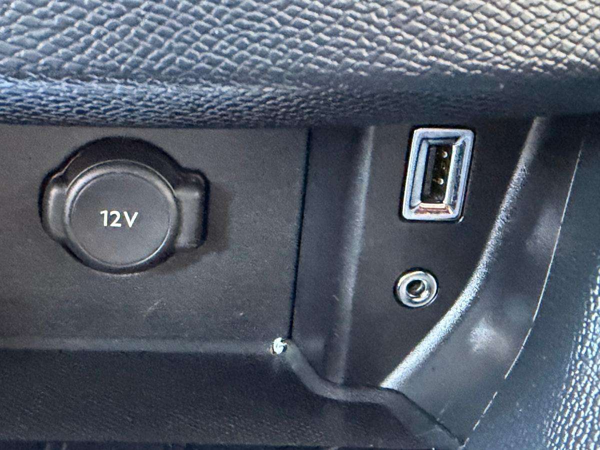 peugeot-308-2015-gasolina-1199cc