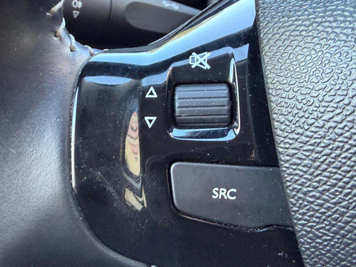 peugeot-308-2015-gasolina-1199cc