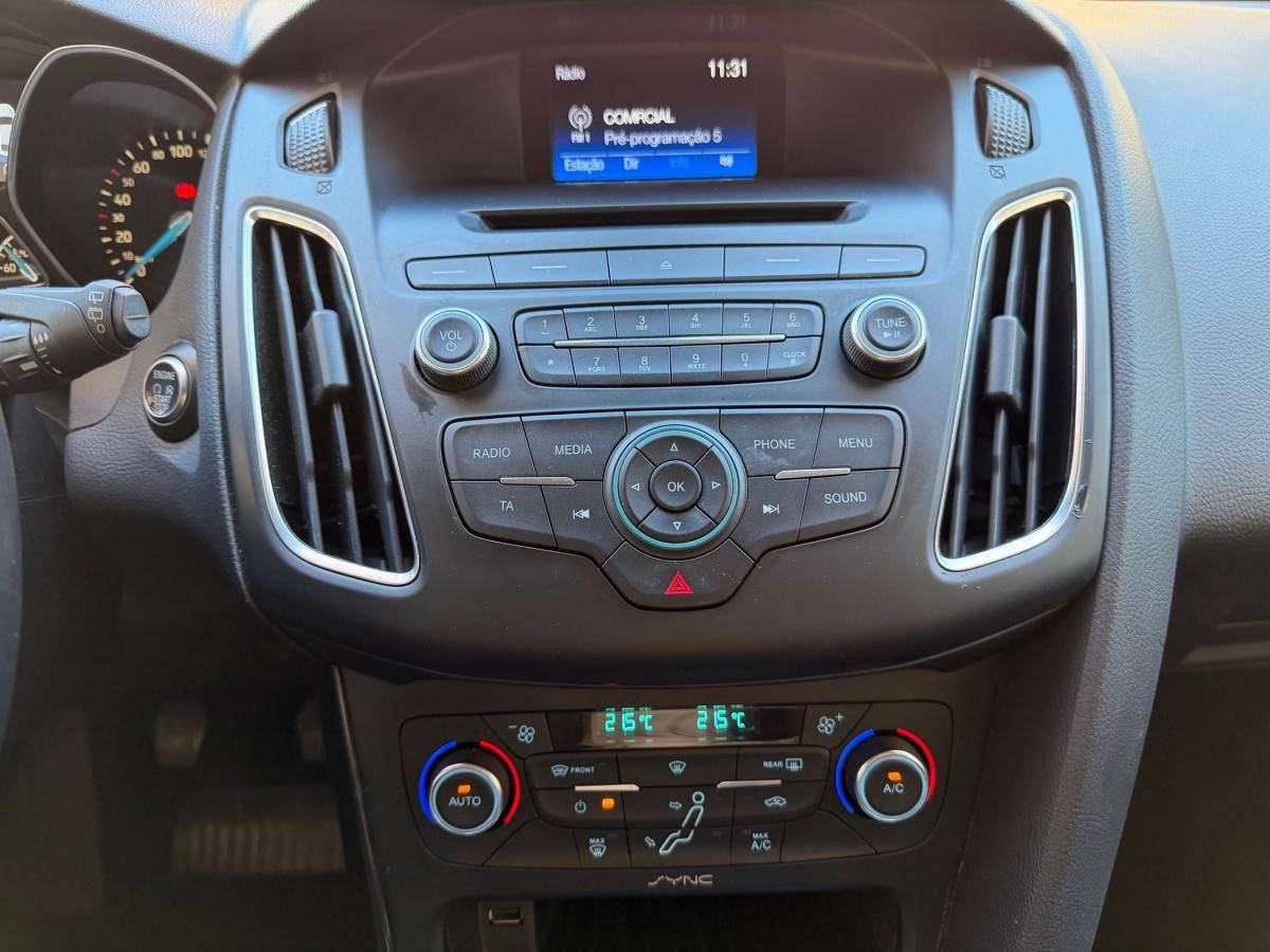 ford-focus-sw-2016-gasolina-999cc