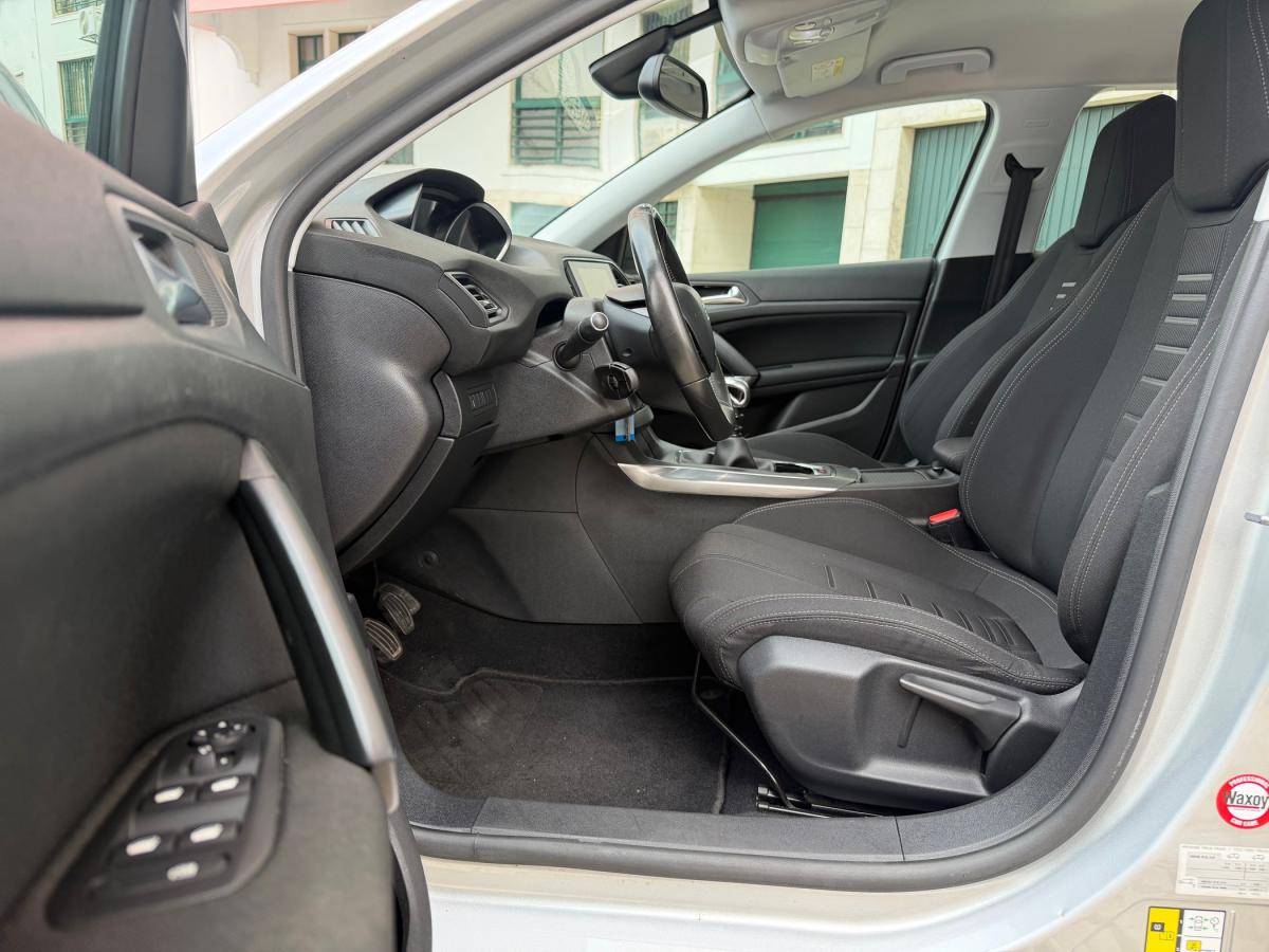 peugeot-308-2014-gasolina-1598cc