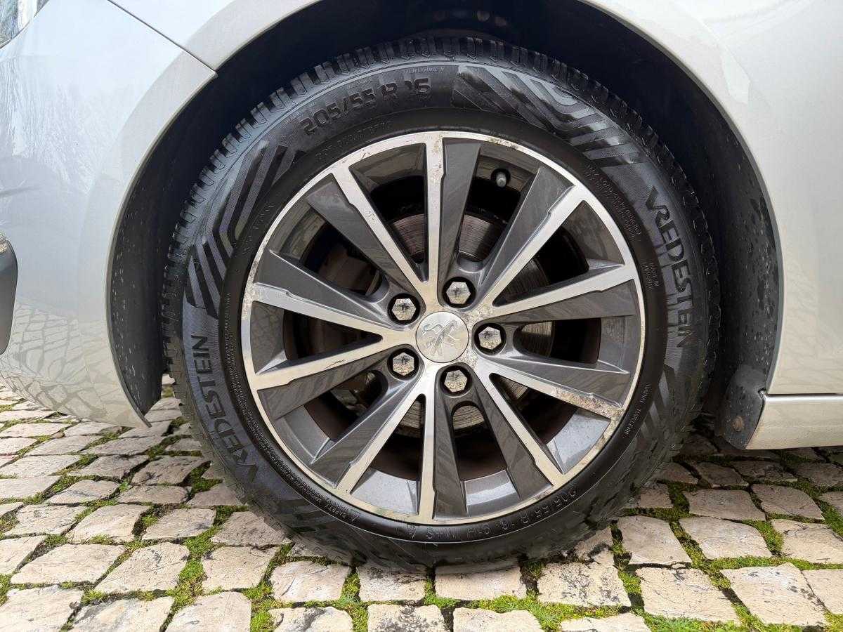 peugeot-308-2014-gasolina-1598cc